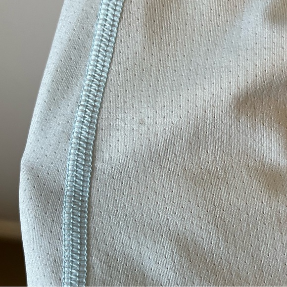 NIKE Dri-Fit workout tee! - Picture 4 of 6